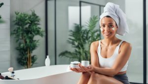 Les 5 gestes beauté incontournables pour chouchouter votre peau après le sport